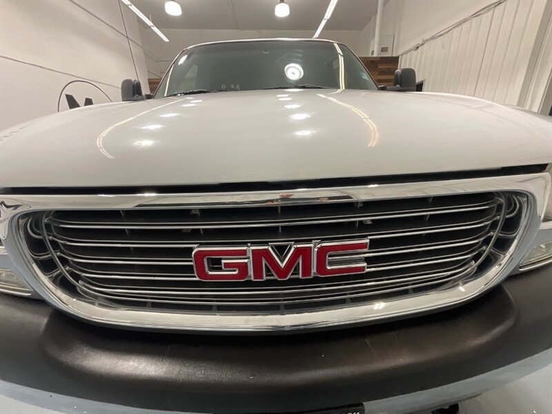 2002 GMC Sierra 2500HD SLE Extended Cab 4X4 / 8.1L V8 / 73,000 MILES  / LONG BED / LOCAL OREGON TRUCK / ZERO RUST - Photo 30 - Gladstone, OR 97027