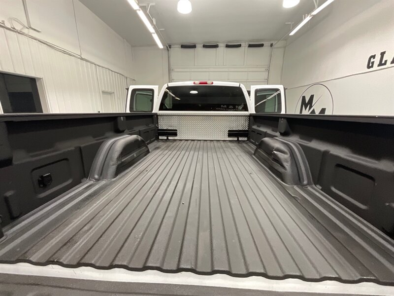 2002 GMC Sierra 2500HD SLE Extended Cab 4X4 / 8.1L V8 / 73,000 MILES  / LONG BED / LOCAL OREGON TRUCK / ZERO RUST - Photo 42 - Gladstone, OR 97027