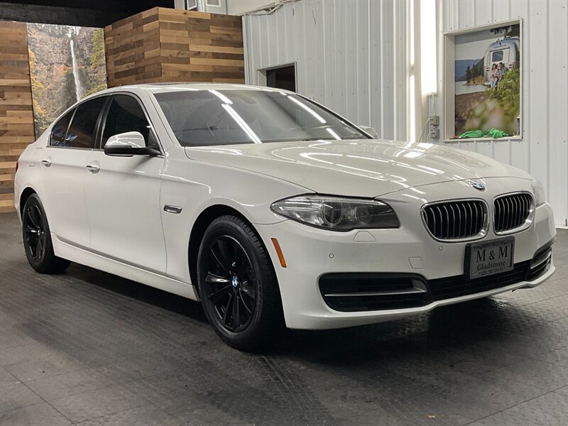 2014 BMW 528i xDrive AWD / Navi / Leather Heated Seats   - Photo 2 - Gladstone, OR 97027