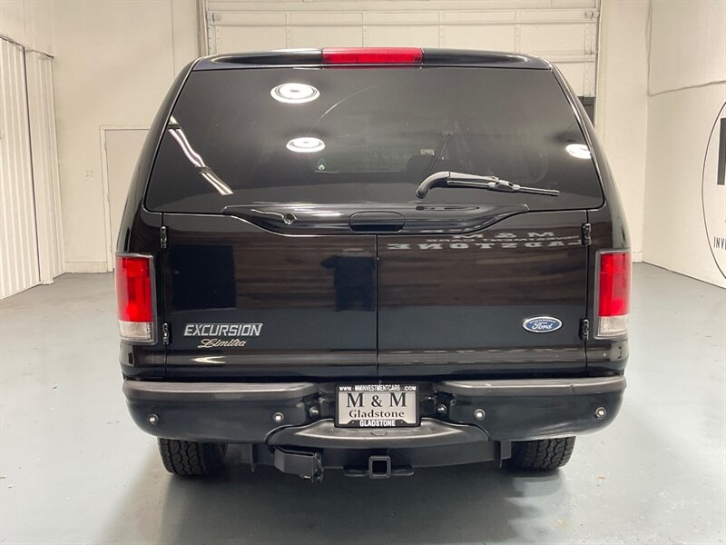2002 Ford Excursion Limited 4X4 / 7.3L DIESEL / ONLY 92,000 MILES / 100% ZERO RUST / NEW TIRES / ALL STOCK / COLLECTOR QUALITY - Photo 6 - Gladstone, OR 97027