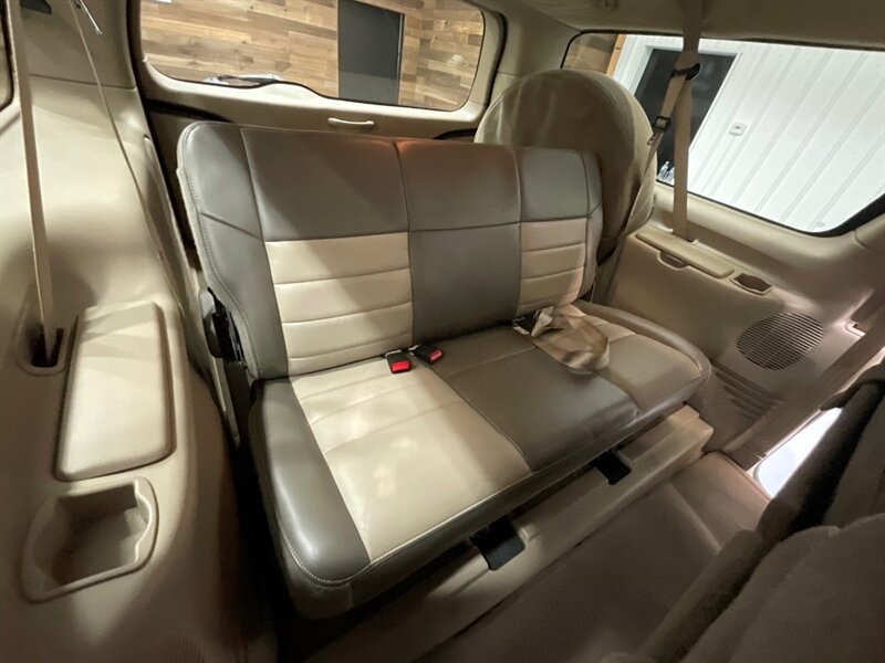 2002 Ford Excursion Limited 4X4 / 7.3L DIESEL / ONLY 92,000 MILES / 100% ZERO RUST / NEW TIRES / ALL STOCK / COLLECTOR QUALITY - Photo 13 - Gladstone, OR 97027