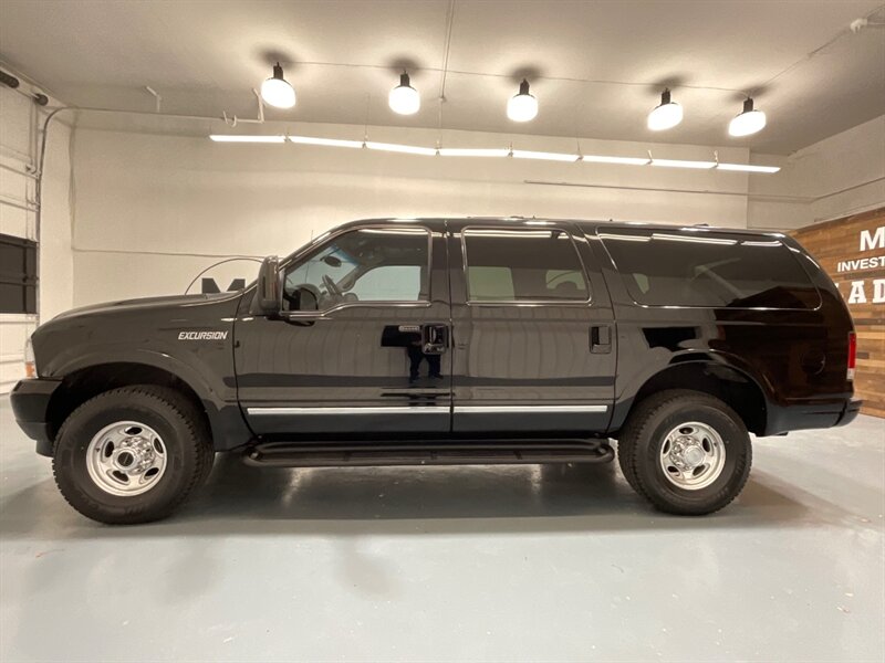 2002 Ford Excursion Limited 4X4 / 7.3L DIESEL / ONLY 92,000 MILES / 100% ZERO RUST / NEW TIRES / ALL STOCK / COLLECTOR QUALITY - Photo 3 - Gladstone, OR 97027