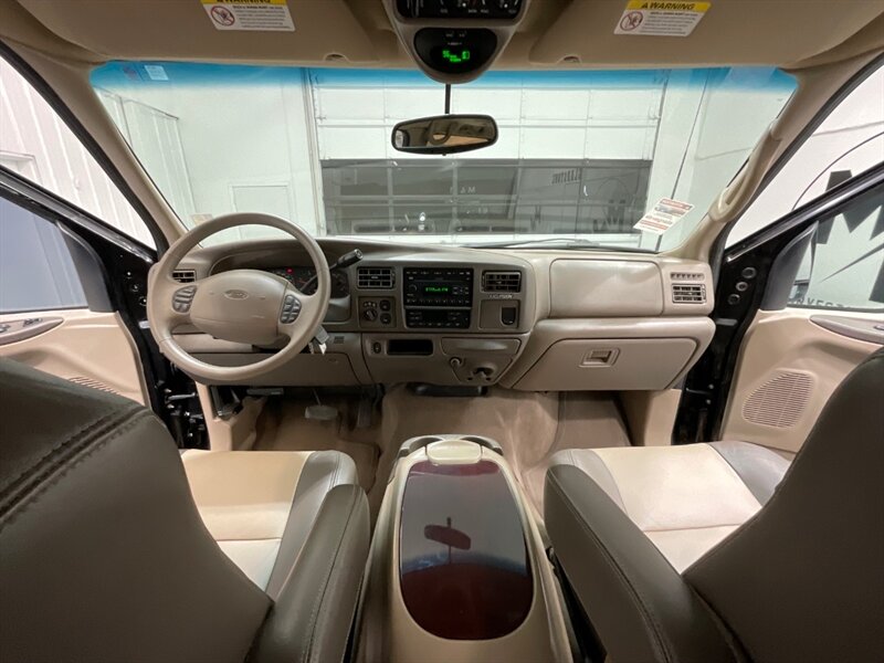 2002 Ford Excursion Limited 4X4 / 7.3L DIESEL / ONLY 92,000 MILES / 100% ZERO RUST / NEW TIRES / ALL STOCK / COLLECTOR QUALITY - Photo 39 - Gladstone, OR 97027