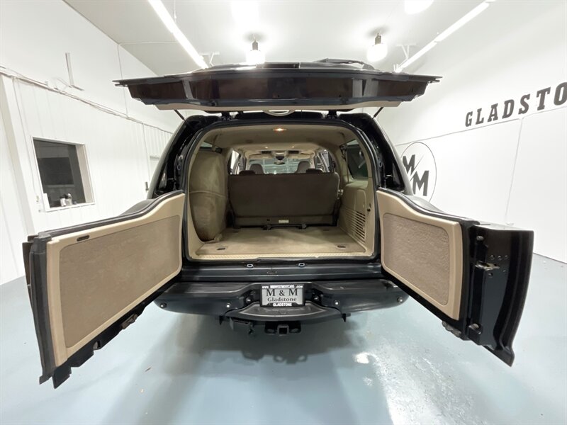 2002 Ford Excursion Limited 4X4 / 7.3L DIESEL / ONLY 92,000 MILES / 100% ZERO RUST / NEW TIRES / ALL STOCK / COLLECTOR QUALITY - Photo 31 - Gladstone, OR 97027