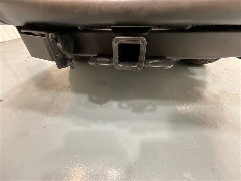 2002 Ford Excursion Limited 4X4 / 7.3L DIESEL / ONLY 92,000 MILES / 100% ZERO RUST / NEW TIRES / ALL STOCK / COLLECTOR QUALITY - Photo 48 - Gladstone, OR 97027