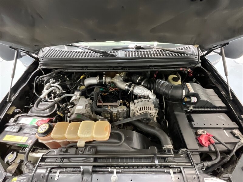 2002 Ford Excursion Limited 4X4 / 7.3L DIESEL / ONLY 92,000 MILES / 100% ZERO RUST / NEW TIRES / ALL STOCK / COLLECTOR QUALITY - Photo 53 - Gladstone, OR 97027