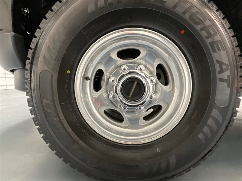 2002 Ford Excursion Limited 4X4 / 7.3L DIESEL / ONLY 92,000 MILES / 100% ZERO RUST / NEW TIRES / ALL STOCK / COLLECTOR QUALITY - Photo 52 - Gladstone, OR 97027