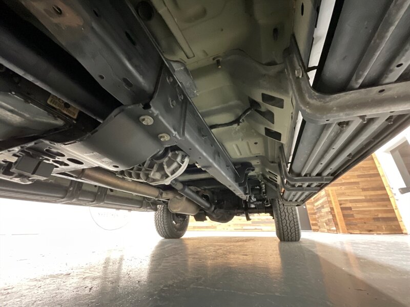 2002 Ford Excursion Limited 4X4 / 7.3L DIESEL / ONLY 92,000 MILES / 100% ZERO RUST / NEW TIRES / ALL STOCK / COLLECTOR QUALITY - Photo 56 - Gladstone, OR 97027