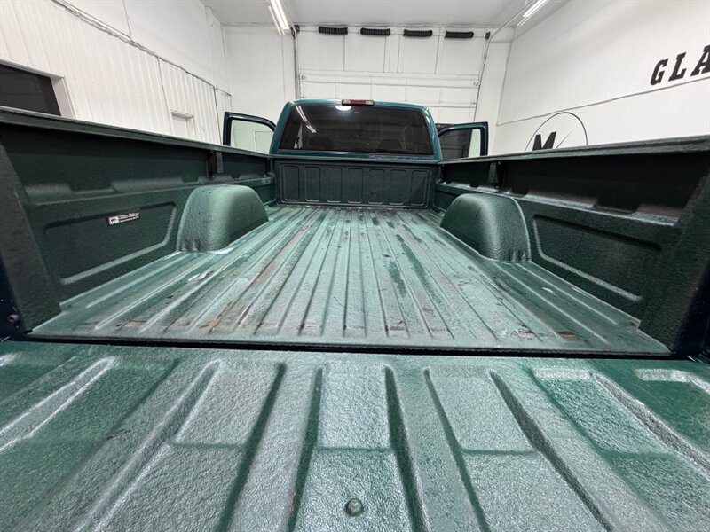 1997 Chevrolet C/K 2500 C2500 Silverado 6.5L TURBO DIESEL  / ZERO RUST / 115K Miles - Photo 11 - Gladstone, OR 97027