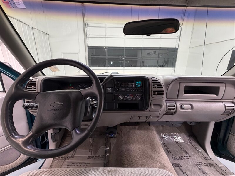 1997 Chevrolet C/K 2500 C2500 Silverado 6.5L TURBO DIESEL  / ZERO RUST / 115K Miles - Photo 17 - Gladstone, OR 97027