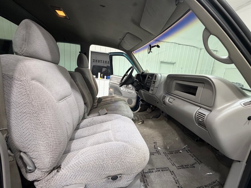 1997 Chevrolet C/K 2500 C2500 Silverado 6.5L TURBO DIESEL  / ZERO RUST / 115K Miles - Photo 15 - Gladstone, OR 97027