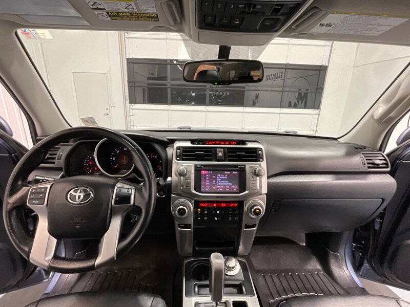 2012 Toyota 4Runner Limited 4X4 / V6 / Leather / Sunroof / Backup Cam  / LOCAL OREGON SUV - Photo 17 - Gladstone, OR 97027