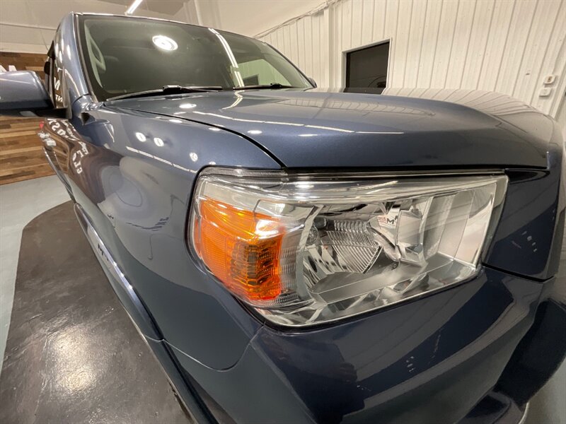 2012 Toyota 4Runner Limited 4X4 / V6 / Leather / Sunroof / Backup Cam  / LOCAL OREGON SUV - Photo 27 - Gladstone, OR 97027