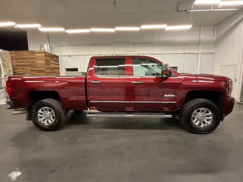 2016 Chevrolet Silverado 3500 High Country Crew Cab 4X4 / 6.6L DURAMAX DIESEL   - Photo 4 - Gladstone, OR 97027