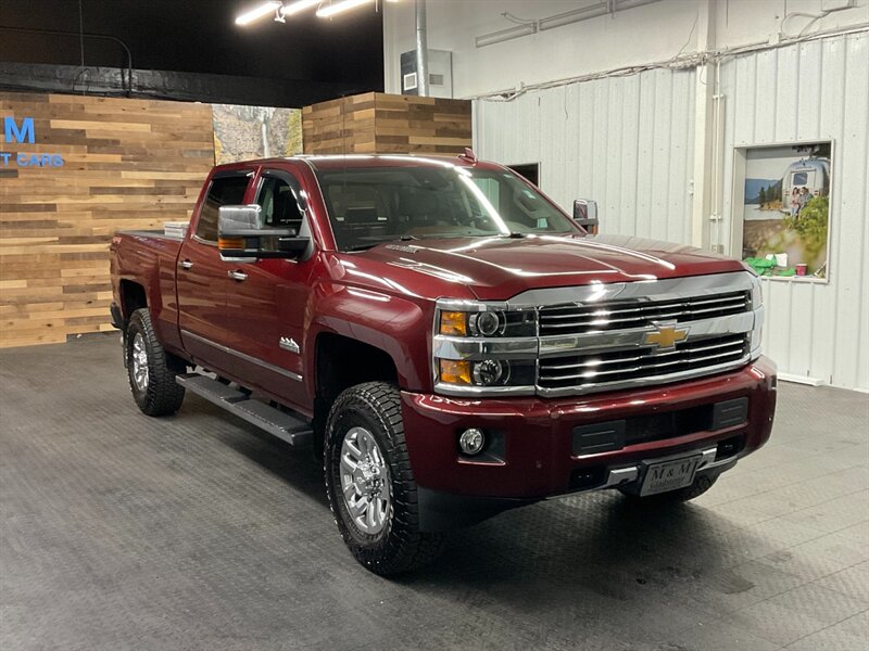 2016 Chevrolet Silverado 3500 High Country Crew Cab 4X4 / 6.6L DURAMAX DIESEL   - Photo 2 - Gladstone, OR 97027