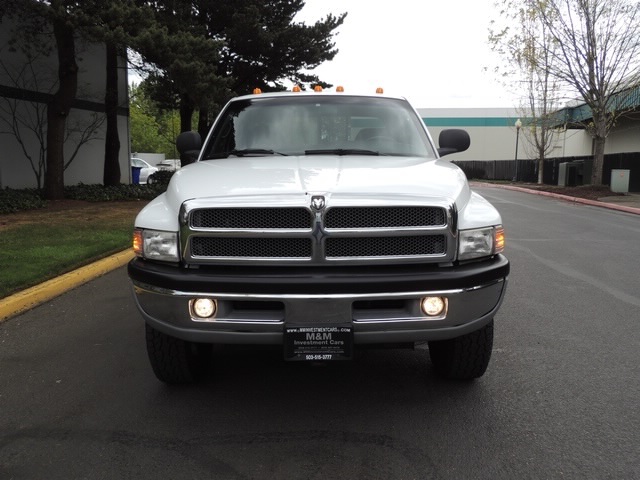 2001 Dodge Ram 2500 4X4 /LongBed/ 5.9L CUMMINS Diesel/ 5-Speed Manual   - Photo 5 - Portland, OR 97217