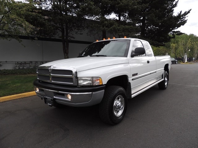 2001 Dodge Ram 2500 4X4 /LongBed/ 5.9L CUMMINS Diesel/ 5-Speed Manual   - Photo 1 - Portland, OR 97217