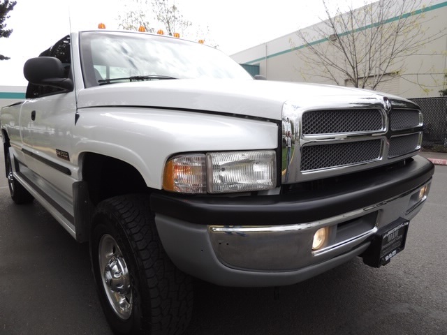 2001 Dodge Ram 2500 4X4 /LongBed/ 5.9L CUMMINS Diesel/ 5-Speed Manual   - Photo 39 - Portland, OR 97217