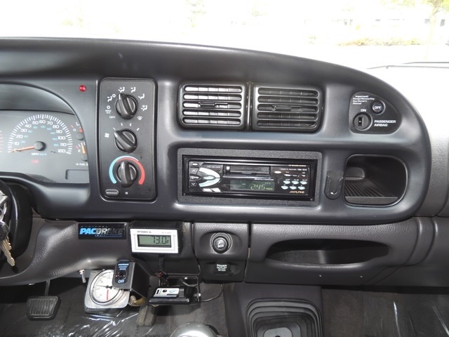 2001 Dodge Ram 2500 4X4 /LongBed/ 5.9L CUMMINS Diesel/ 5-Speed Manual   - Photo 29 - Portland, OR 97217