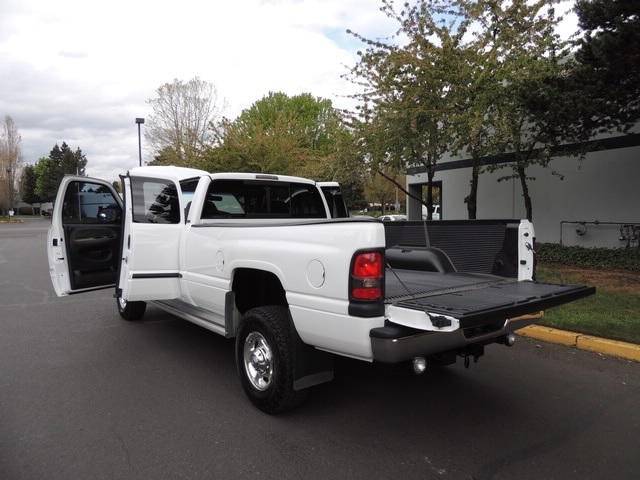 2001 Dodge Ram 2500 4X4 /LongBed/ 5.9L CUMMINS Diesel/ 5-Speed Manual   - Photo 13 - Portland, OR 97217