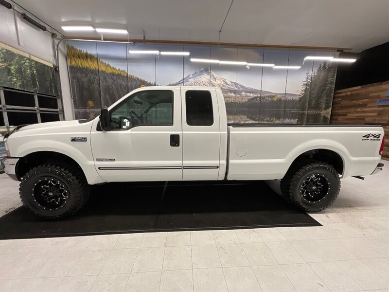 2000 Ford F-250 4dr XLT 4WD / 7.3L DIESEL / 1-OWNER / 146,000 MILE  / LEVELED w. BRAND NEW WHEELS & TIRES / LOCAL OWNER / RUST FREE / LONG BED / SHARP & CLEAN !! - Photo 3 - Gladstone, OR 97027