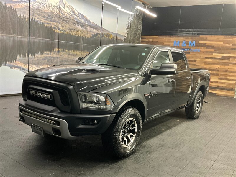 2016 RAM 1500 Rebel Crew Cab 4X4 / 5.7L V8 HEMI /Leather Sunroof  Leather &Heated Seats / Sunroof / Backup Camera / CLEAN & SHARP !! - Photo 1 - Gladstone, OR 97027