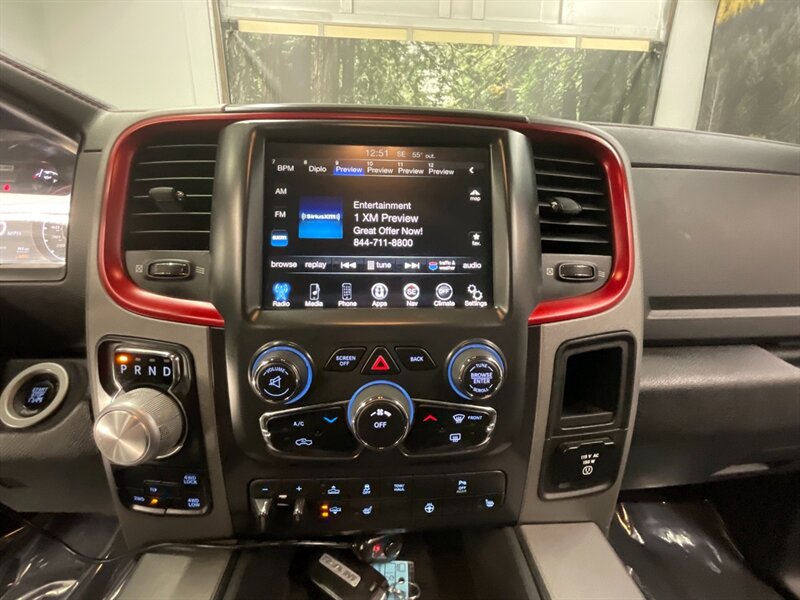 2016 RAM 1500 Rebel Crew Cab 4X4 / 5.7L V8 HEMI /Leather Sunroof  Leather &Heated Seats / Sunroof / Backup Camera / CLEAN & SHARP !! - Photo 19 - Gladstone, OR 97027