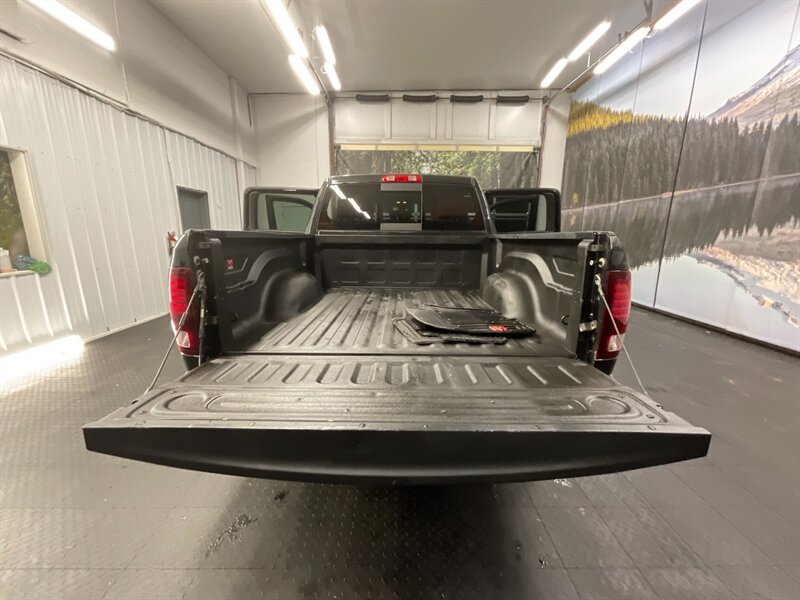 2016 RAM 1500 Rebel Crew Cab 4X4 / 5.7L V8 HEMI /Leather Sunroof  Leather &Heated Seats / Sunroof / Backup Camera / CLEAN & SHARP !! - Photo 22 - Gladstone, OR 97027