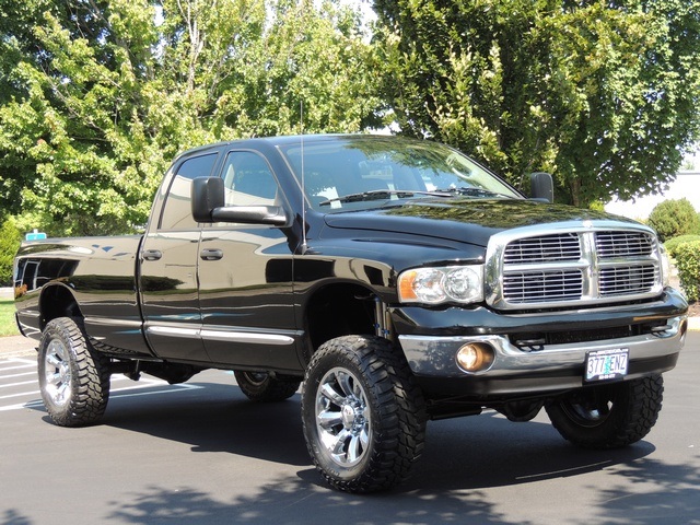 2004 Dodge Ram 2500 Laramie / 4X4 / 5.9L CUMMINS / 6-SPEED / LIFTED