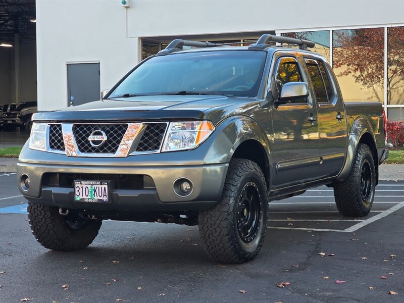 2008 Nissan Frontier LE / CREW CAB / 4X4 / NEW BILSTIEN SCHOCKS  / NEW BF GOODRICH / BACK CAM / LIFTED / SERVICE RECORDS / LOW MILES !!