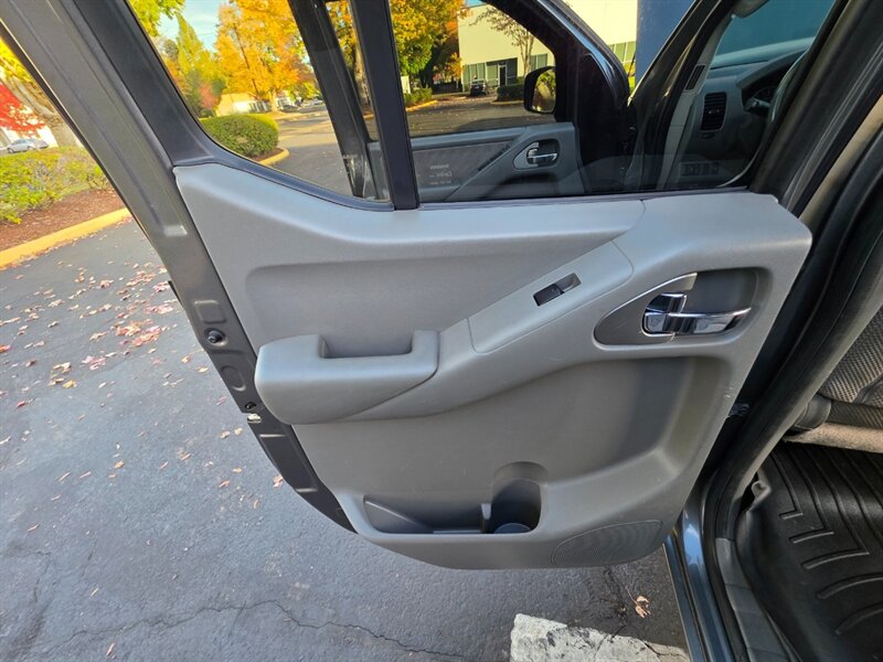2008 Nissan Frontier LE / CREW CAB / 4X4 / NEW BILSTIEN SCHOCKS / NEW BF GOODRICH / BACK CAM / LIFTED / SERVICE RECORDS / LOW MILES !! - Photo 41 - Portland, OR 97217