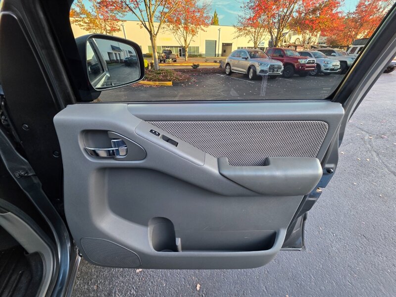 2008 Nissan Frontier LE / CREW CAB / 4X4 / NEW BILSTIEN SCHOCKS / NEW BF GOODRICH / BACK CAM / LIFTED / SERVICE RECORDS / LOW MILES !! - Photo 40 - Portland, OR 97217