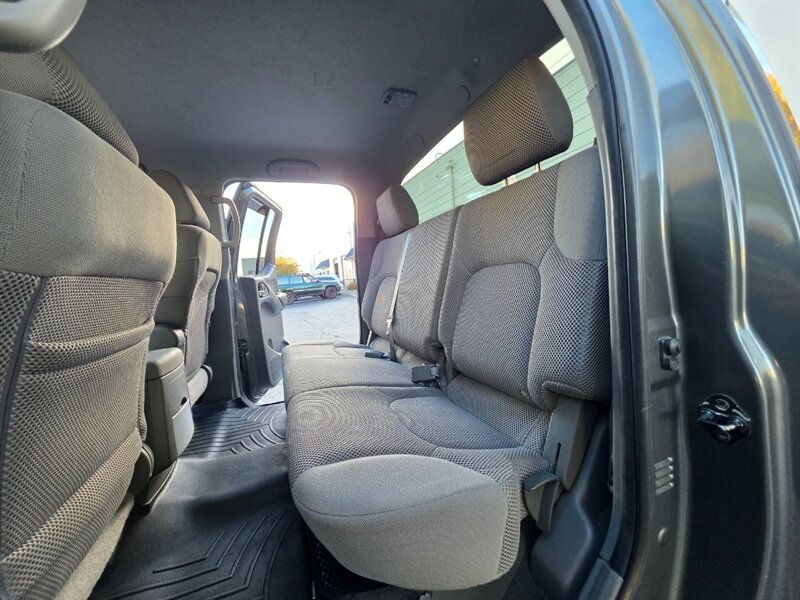 2008 Nissan Frontier LE / CREW CAB / 4X4 / NEW BILSTIEN SCHOCKS / NEW BF GOODRICH / BACK CAM / LIFTED / SERVICE RECORDS / LOW MILES !! - Photo 15 - Portland, OR 97217
