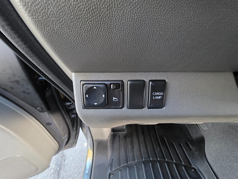 2008 Nissan Frontier LE / CREW CAB / 4X4 / NEW BILSTIEN SCHOCKS / NEW BF GOODRICH / BACK CAM / LIFTED / SERVICE RECORDS / LOW MILES !! - Photo 36 - Portland, OR 97217