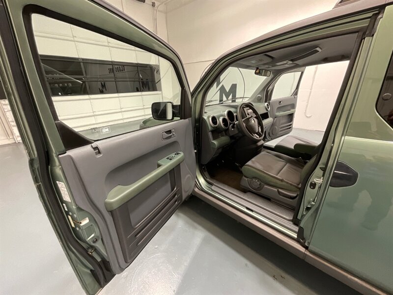 2003 Honda Element EX AWD Sport Utility / Local ZERO RUST /126K MILES  / Sunroof / BRAND NEW TIRES - Photo 31 - Gladstone, OR 97027