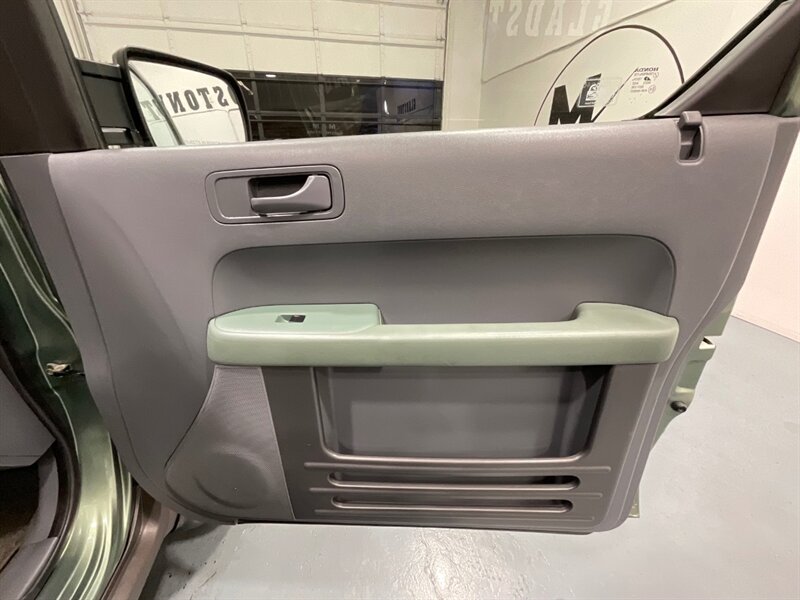2003 Honda Element EX AWD Sport Utility / Local ZERO RUST /126K MILES  / Sunroof / BRAND NEW TIRES - Photo 33 - Gladstone, OR 97027