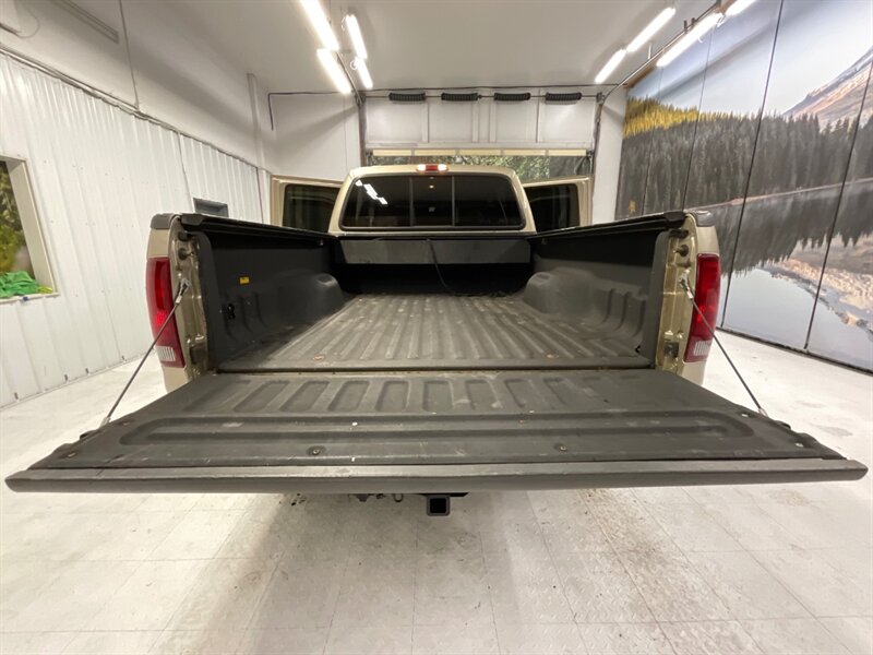 2001 Ford F-250 Lariat Crew Cab 4X4 / 7.3L DIESEL / LIFTED LIFTED  / BRAND NEW WHEELS & TIRES / LOCAL TRUCK / RUST FREE - Photo 22 - Gladstone, OR 97027