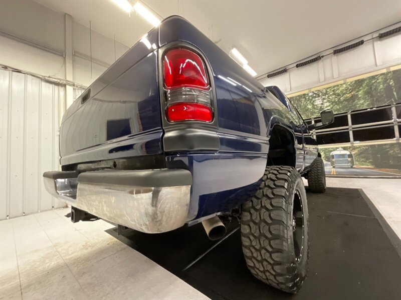 2001 Dodge Ram 2500 Laramie 4X4 / 5.9L DIESEL / 6-SPEED / 118,000 MILE  /1-OWNER LOCAL OREGON TRUCK / RUST FREE / LIFTED w. BRAND NEW WHEELS & TIRES / Custom Bumper / SHARP & CLEAN !! - Photo 11 - Gladstone, OR 97027