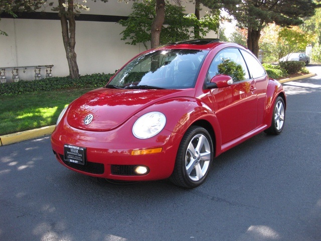 2006 Volkswagen Beetle TDI/ 4Cyl Turbo Diesel/ Auto/ Leather/Moonroof