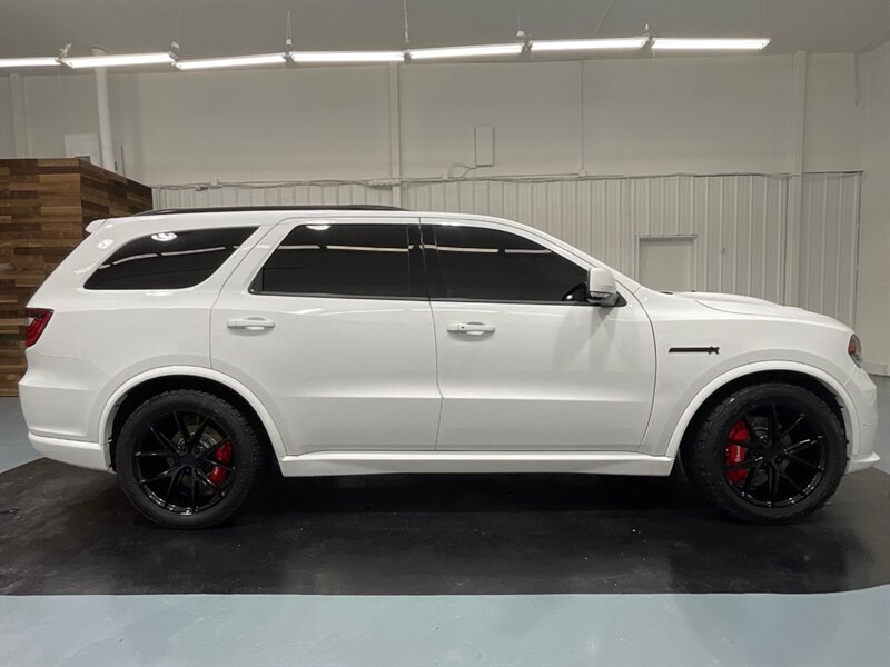 2018 Dodge Durango SRT 392 / AWD / 6.4L V8 HEMI / 55,000 MILES  / 3RD ROW SEAT - Photo 4 - Gladstone, OR 97027