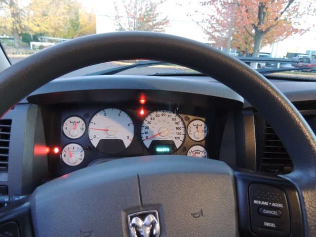 2006 Dodge Ram 3500 Quad Cab / 4X4 / 5.9L DIESEL 6-SPEED Manual DUALLY   - Photo 38 - Portland, OR 97217