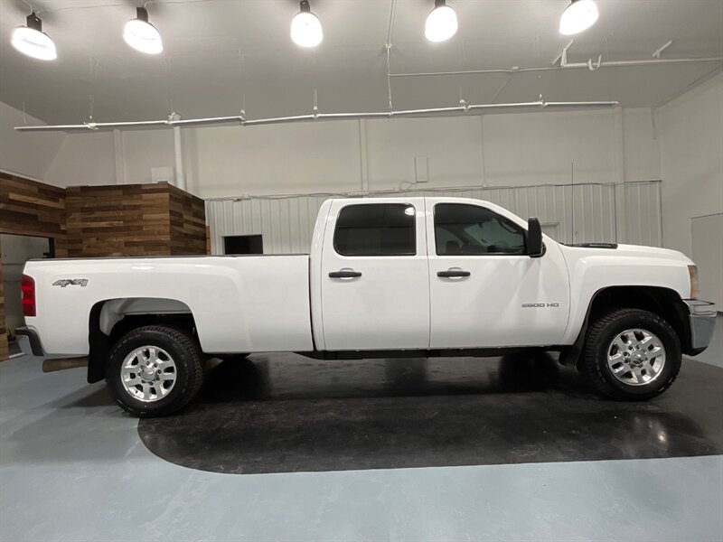 2012 Chevrolet Silverado 2500 Crew Cab 4X4 / 6.6L DURAMAX DIESEL / 50,000 MILES  / BRAND NEW TIRES - Photo 4 - Gladstone, OR 97027