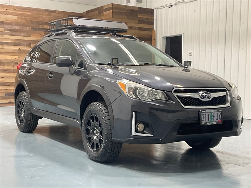 2017 Subaru Crosstrek 2.0i Premium Sport Utility AWD / LIFTED /81K MILES / ZERO RUST / Luggage Rack / Heated Seats /Backup Camera - Photo 2 - Gladstone, OR 97027