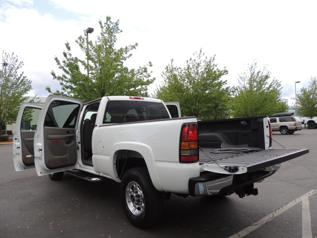 2005 GMC Sierra 2500 SLT / Crew Cab / 4X4 / DURAMAX DIESEL/ 55K miles   - Photo 27 - Portland, OR 97217