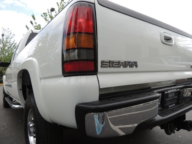 2005 GMC Sierra 2500 SLT / Crew Cab / 4X4 / DURAMAX DIESEL/ 55K miles   - Photo 12 - Portland, OR 97217