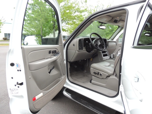 2005 GMC Sierra 2500 SLT / Crew Cab / 4X4 / DURAMAX DIESEL/ 55K miles   - Photo 13 - Portland, OR 97217