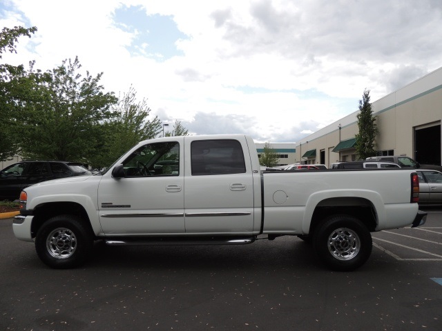 2005 GMC Sierra 2500 SLT / Crew Cab / 4X4 / DURAMAX DIESEL/ 55K miles   - Photo 3 - Portland, OR 97217