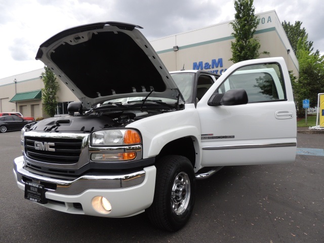 2005 GMC Sierra 2500 SLT / Crew Cab / 4X4 / DURAMAX DIESEL/ 55K miles   - Photo 25 - Portland, OR 97217