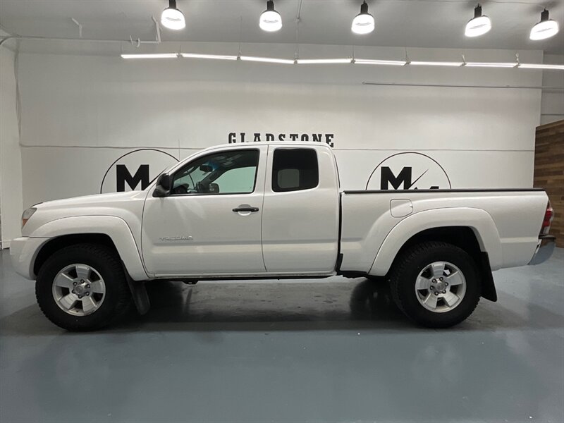 2009 Toyota Tacoma 4X4 / 2.7L 4Cyl / 5-SPEED MANUAL / NEW TIRES  / ZERO RUST / BACKUP CAMERA - Photo 3 - Gladstone, OR 97027