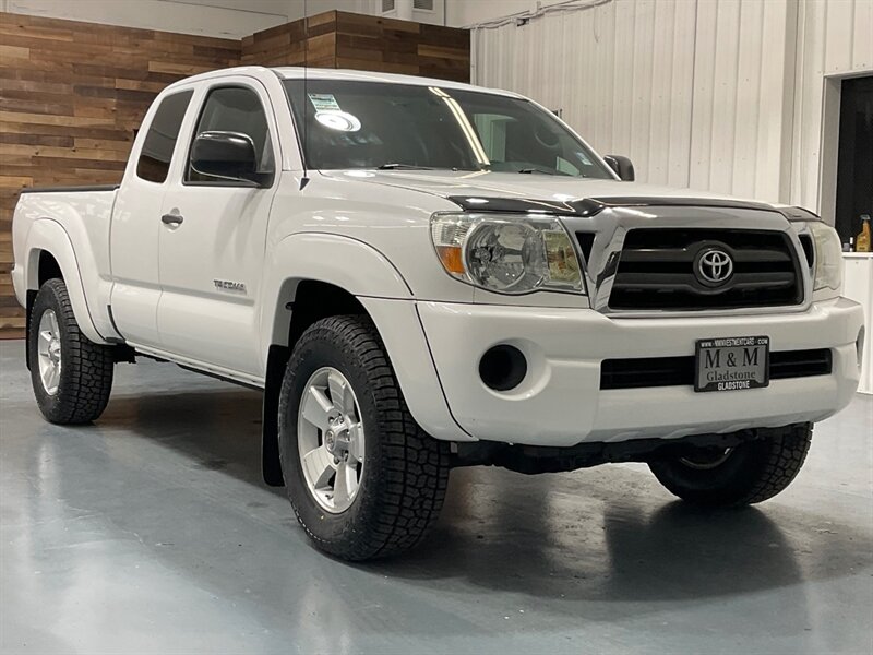 2009 Toyota Tacoma 4X4 / 2.7L 4Cyl / 5-SPEED MANUAL / NEW TIRES  / ZERO RUST / BACKUP CAMERA - Photo 61 - Gladstone, OR 97027